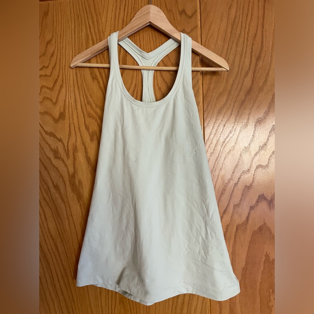 Lululemon workout top